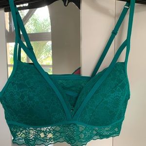 PINK Victoria’s Secret new with tags bralette m